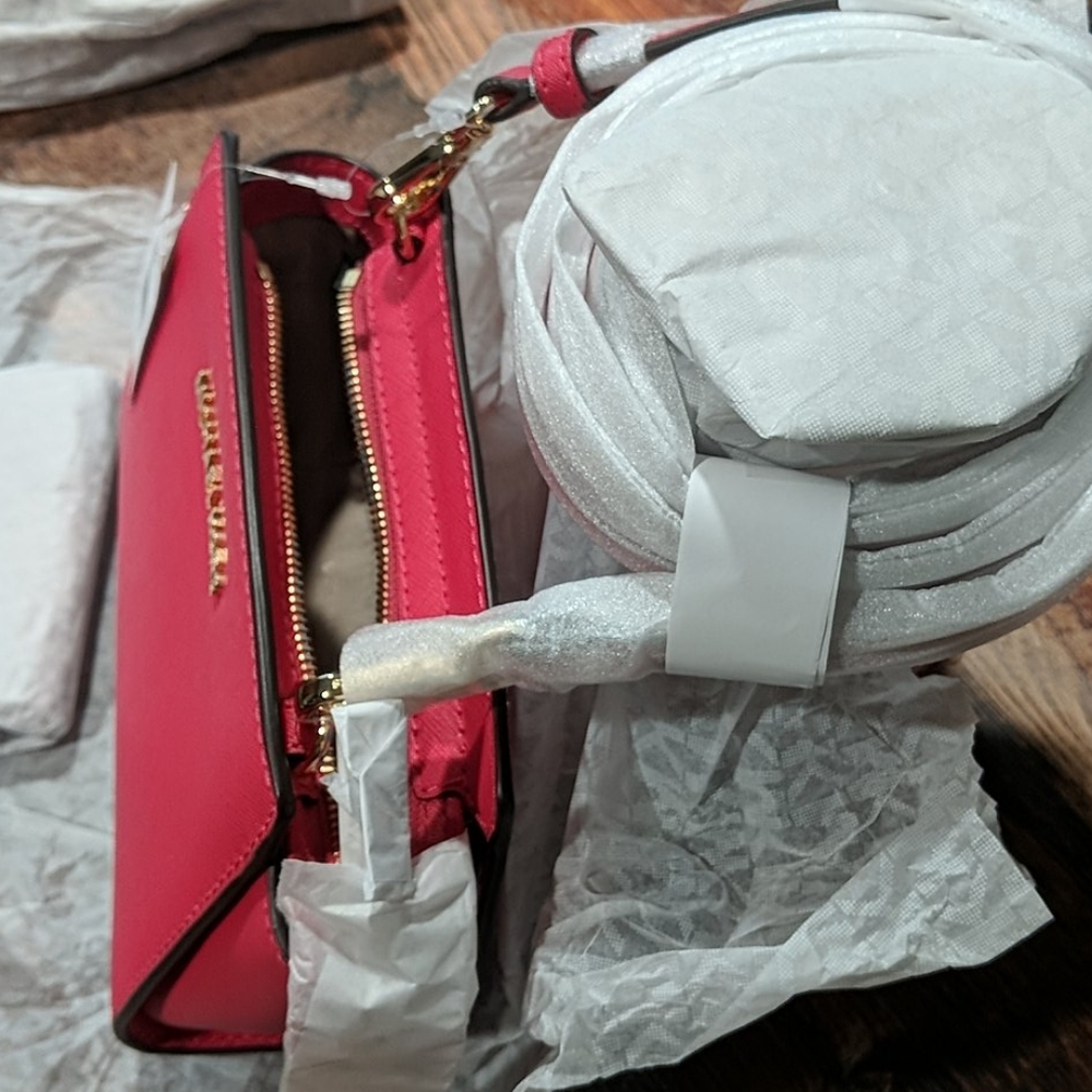 2HP🎉🆕 Michael Kors Selma Mini Saffiano Crossbody - Picture 9 of 10